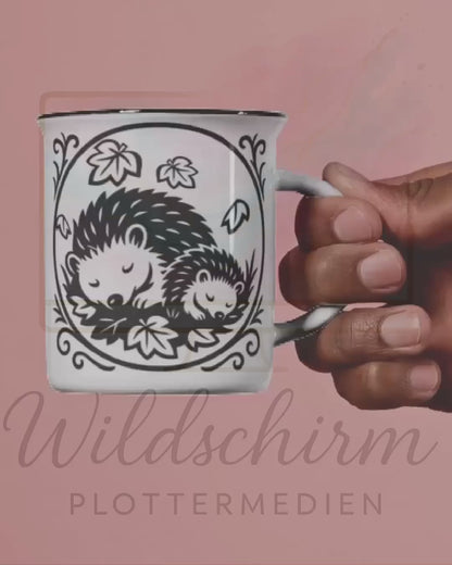 Schlafende Igel im Herbstlaub – Hedgehog
